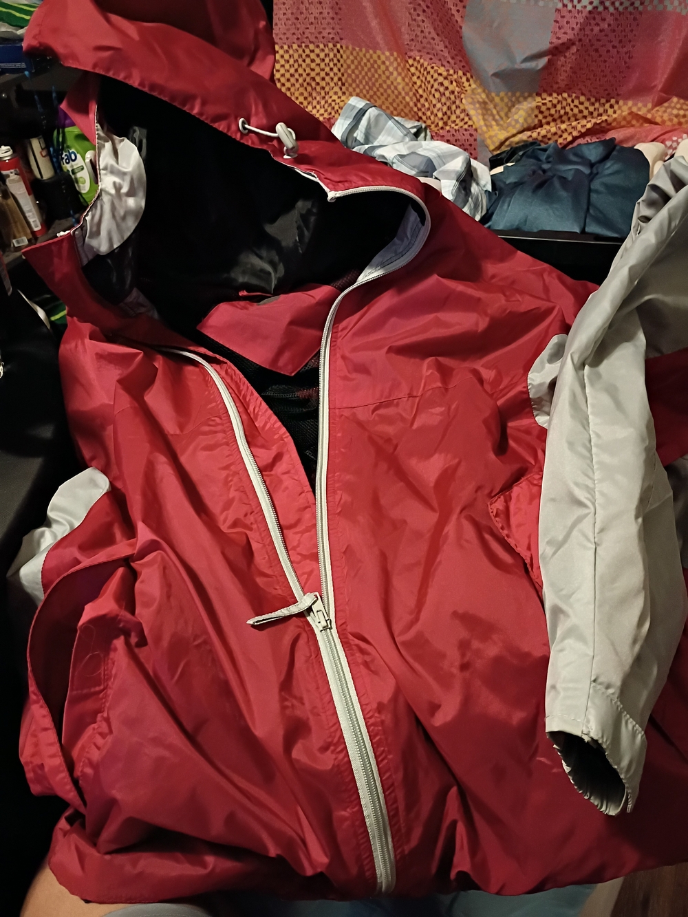 Source Unknown Men's Red and Light Gray Hooded Windbreaker